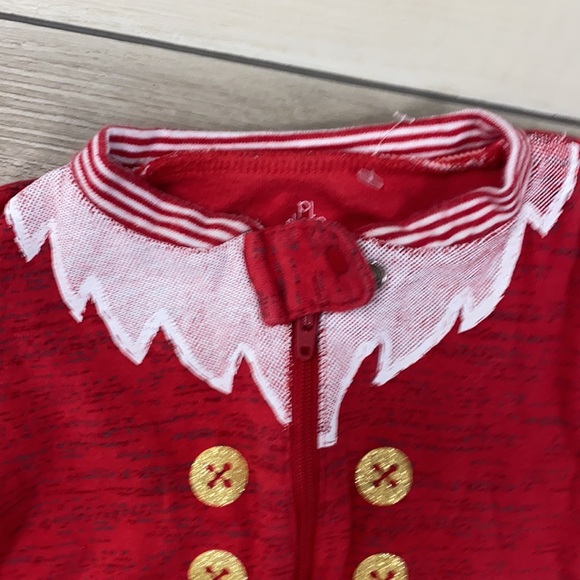 PL Sleep Infant’s Santa Onesie, Size 9M - Picture 2 of 6